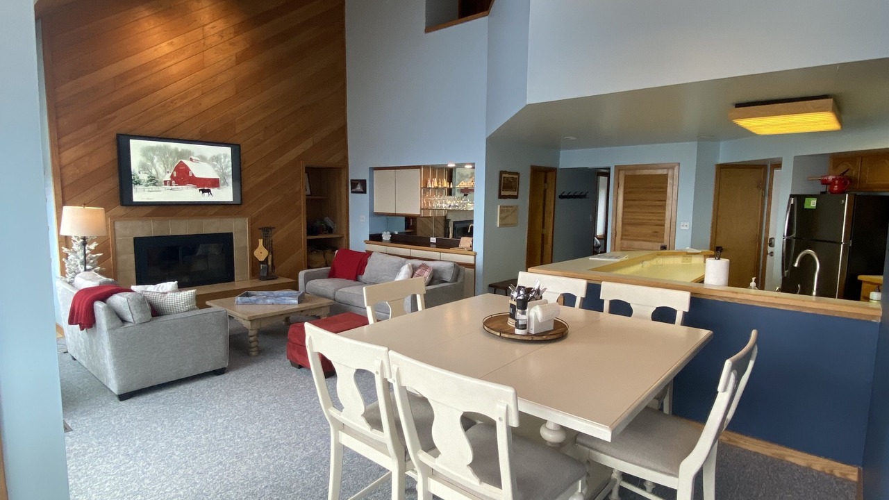 Photo of Livingroom in Nellysford