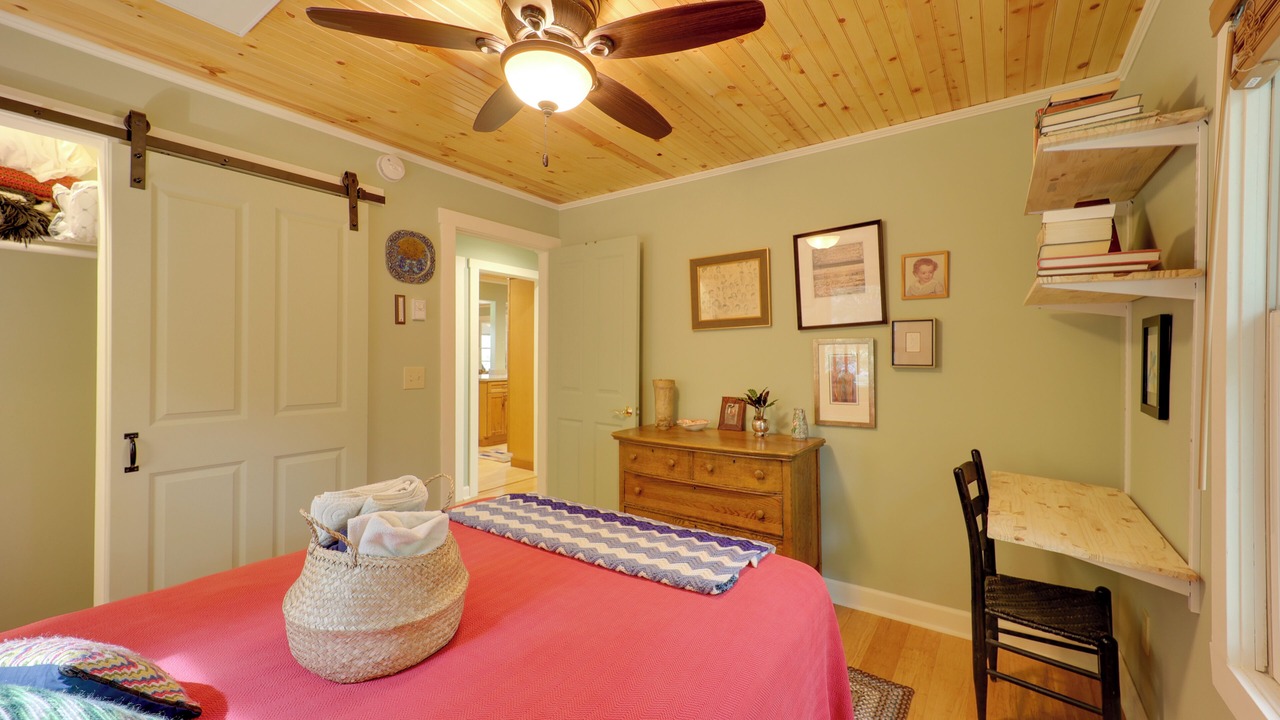 Photo of Bedroom in Newland