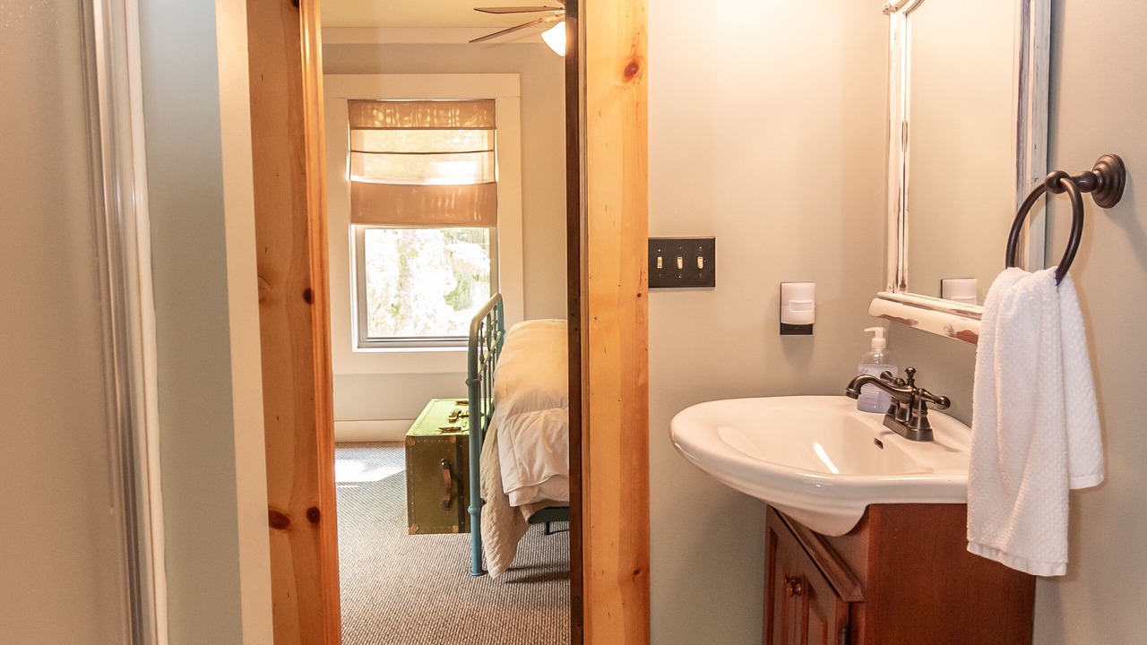 Photo of Bathroom in Fountain Run