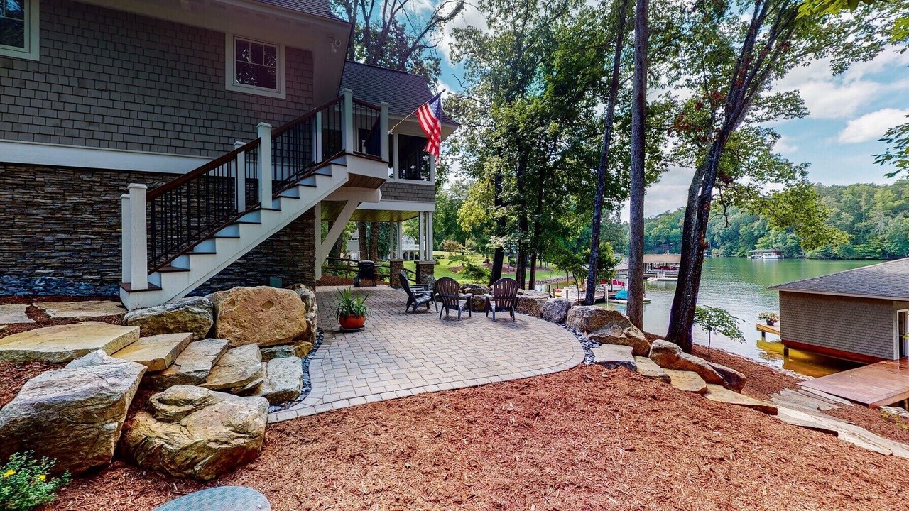 Photo of Outdoor in Huddleston