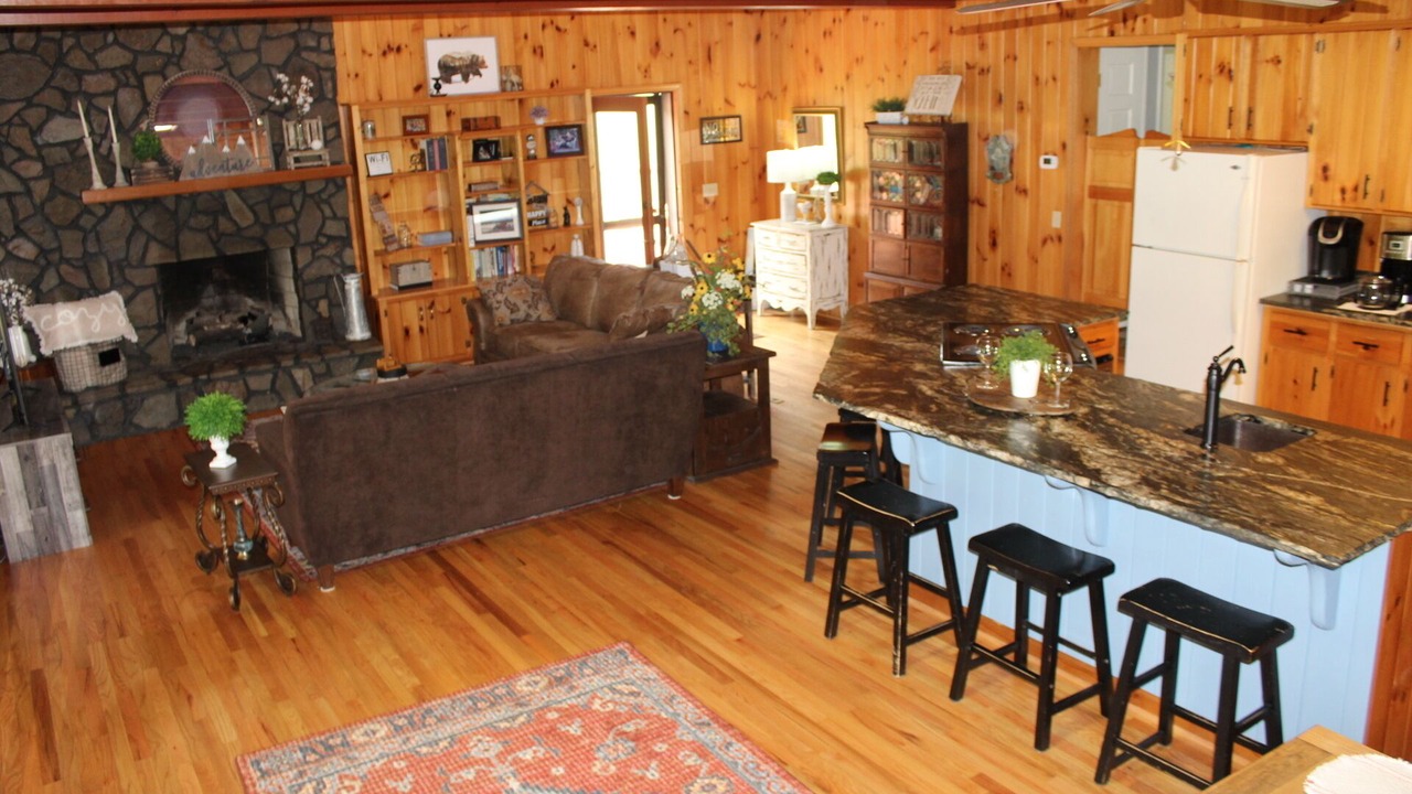 Photo of Bedroom in Wilson Creek