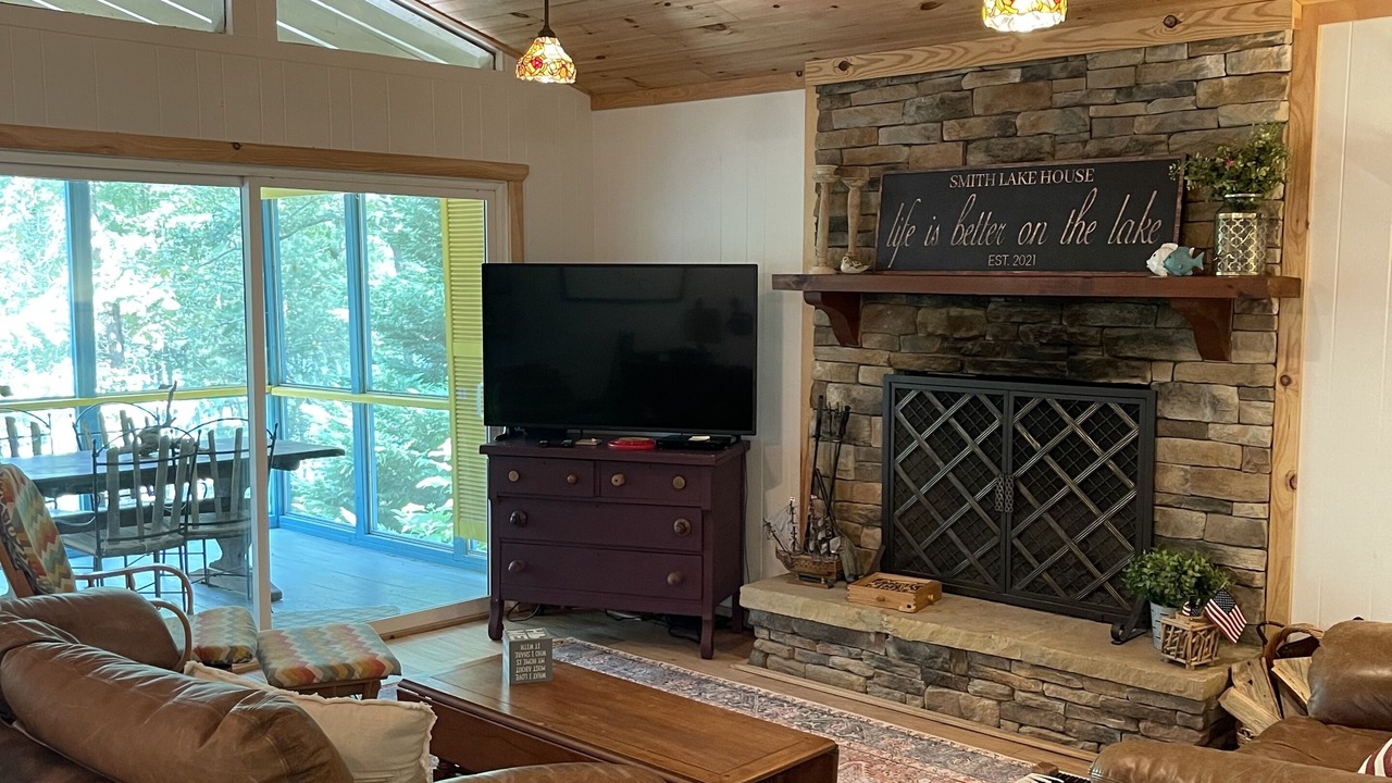 Photo of Livingroom in Reed Creek