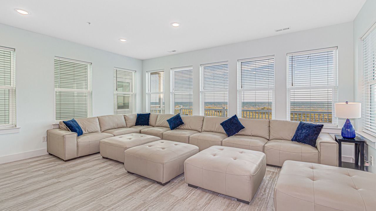 Photo of Livingroom in Crescent Beach