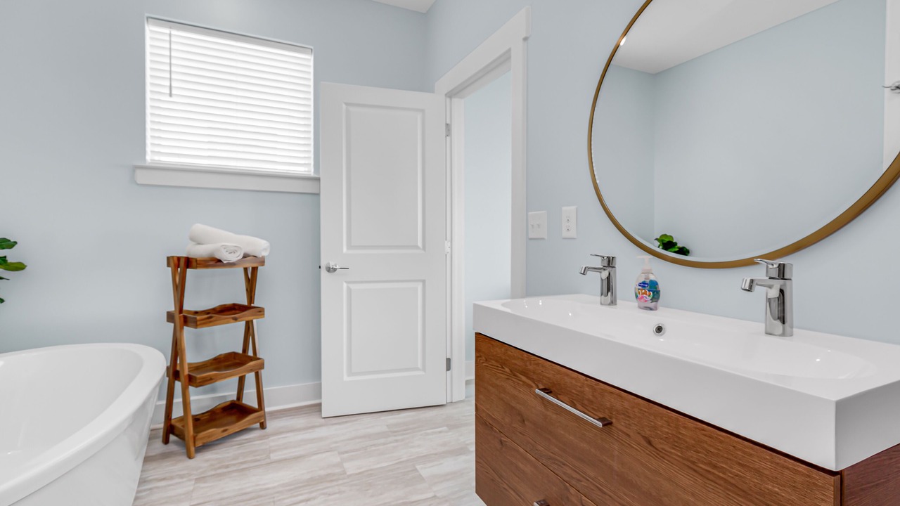 Photo of Bathroom in Crescent Beach