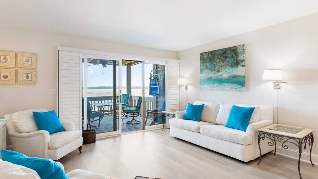Photo of Livingroom in Seabrook Island