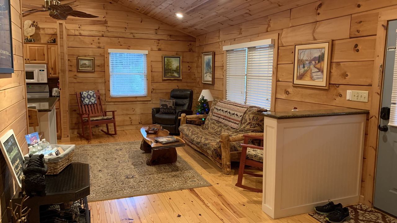 Photo of Livingroom in West Jefferson