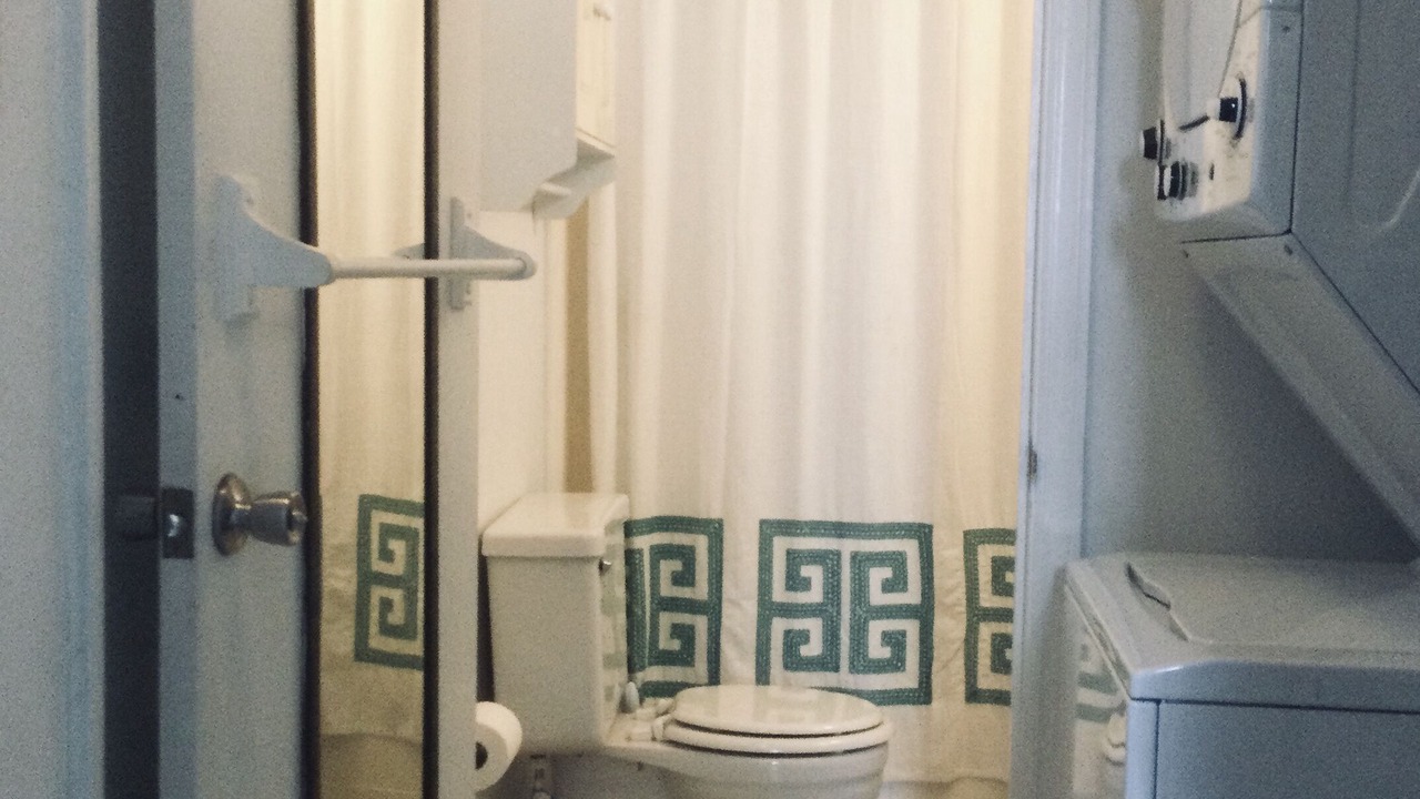Photo of Bathroom in Cedar Island