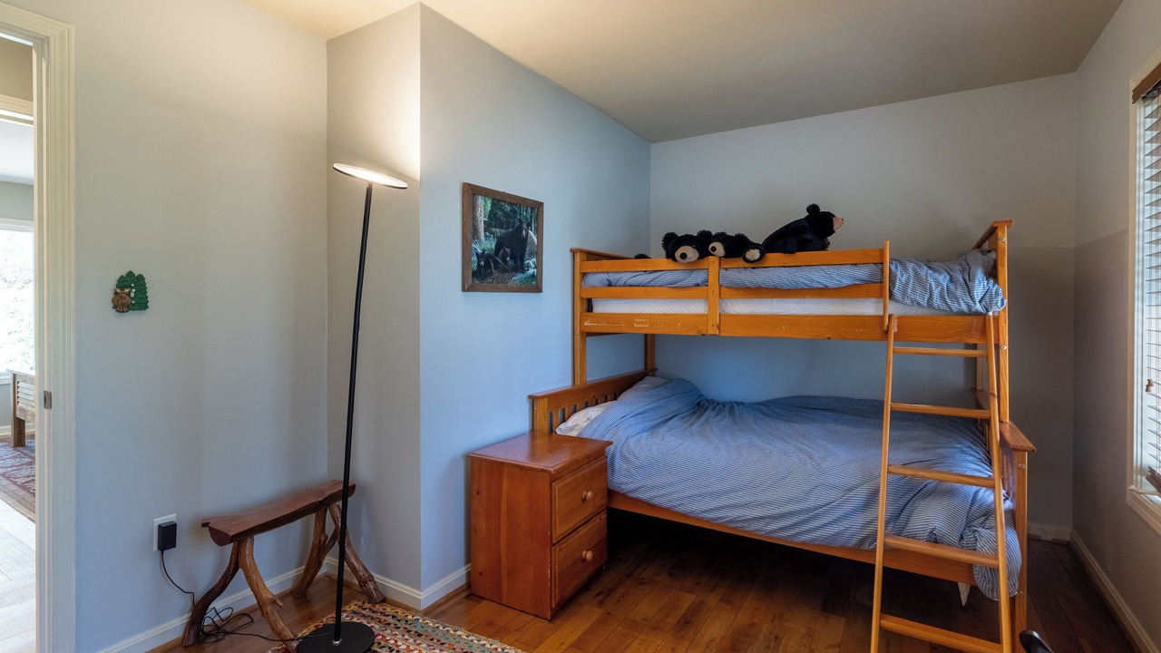 Photo of Bedroom in Tuckasegee