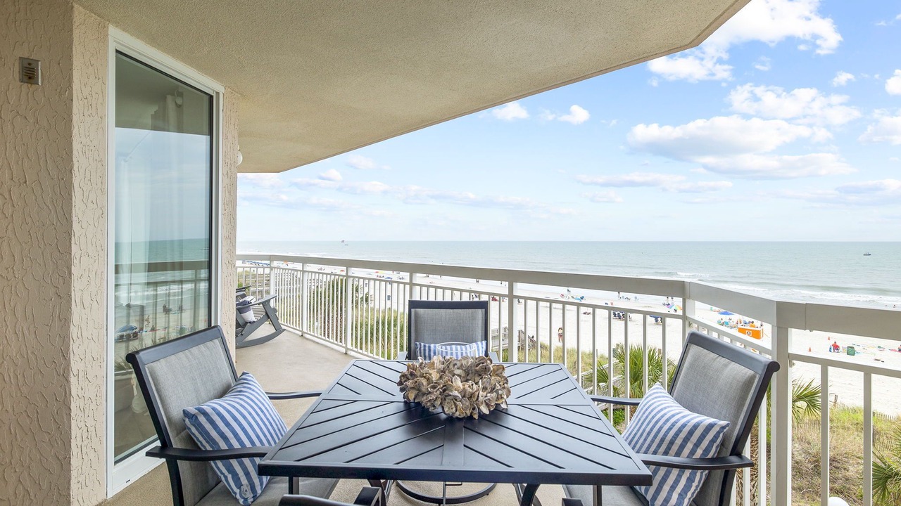 Photo of Patio Balcony in Crescent Beach