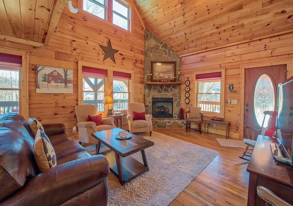 Photo of Livingroom in Maggie Valley