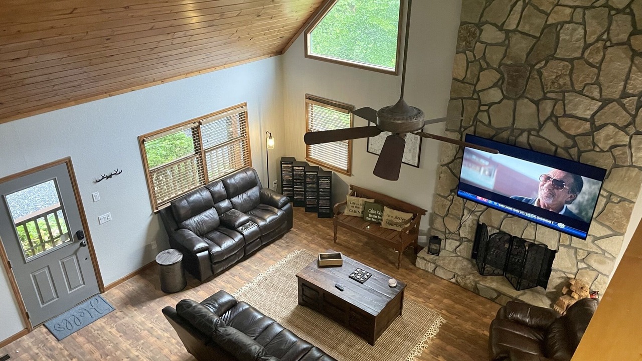 Photo of Livingroom in Hiawassee