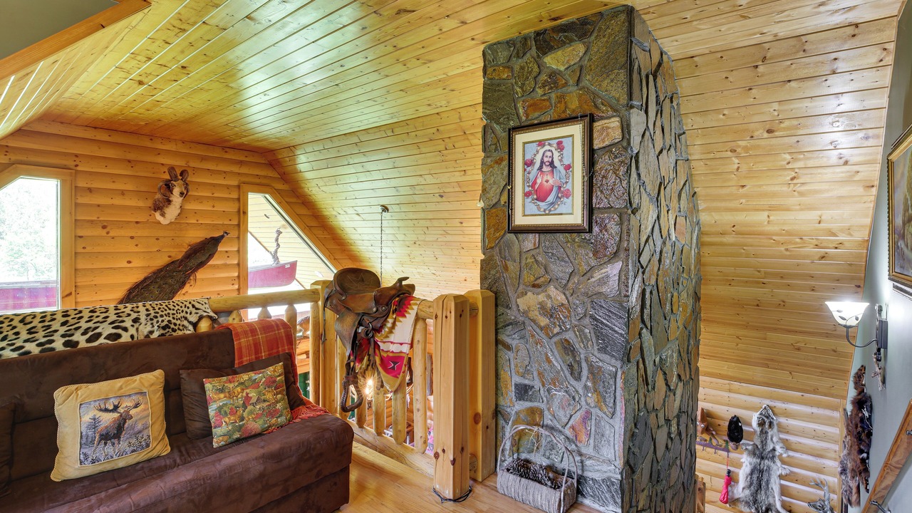 Photo of Livingroom in Piney Creek