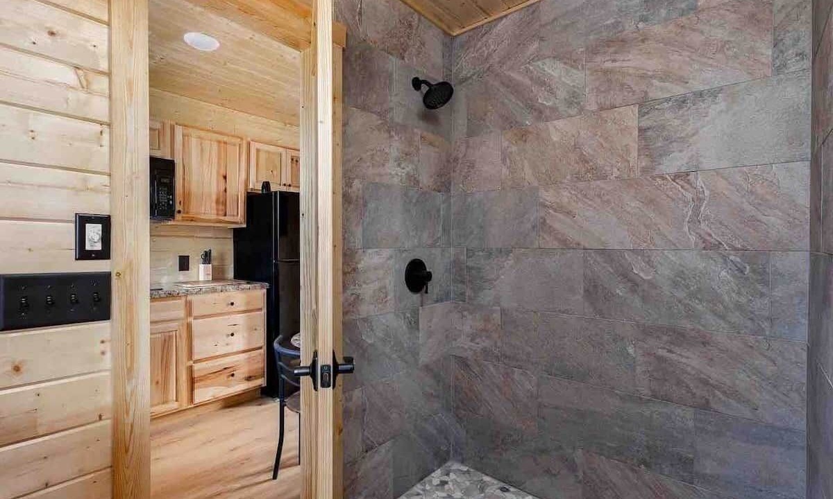 Photo of Bathroom in Bluff City
