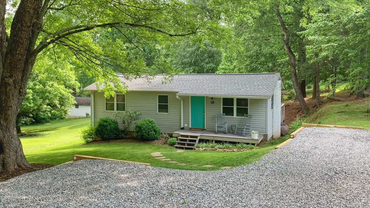 Photo of Outdoor in Avery Creek