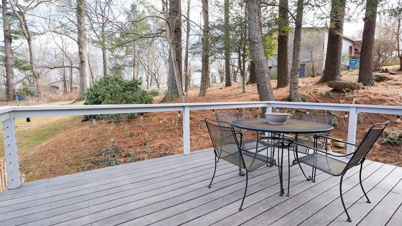 Photo of Outdoor in Avery Creek