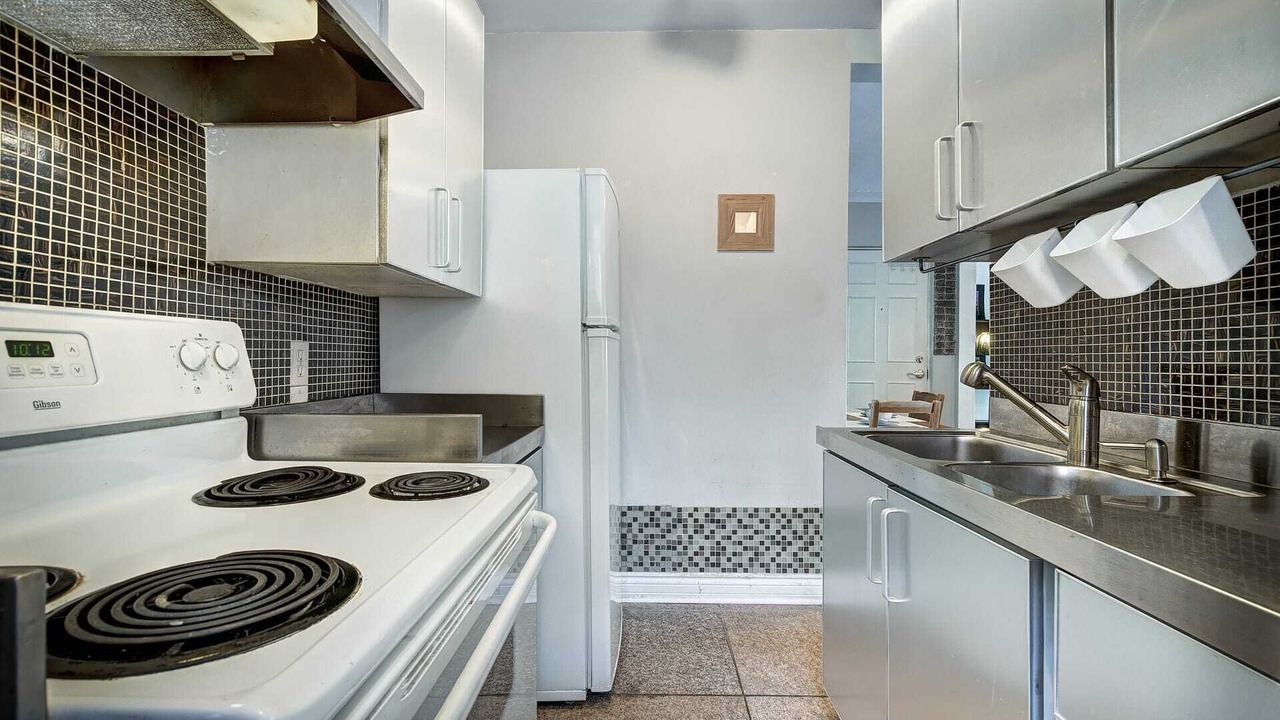 Photo of Kitchen in Cote-Des-Neiges—Notre-Dame-De-Grace