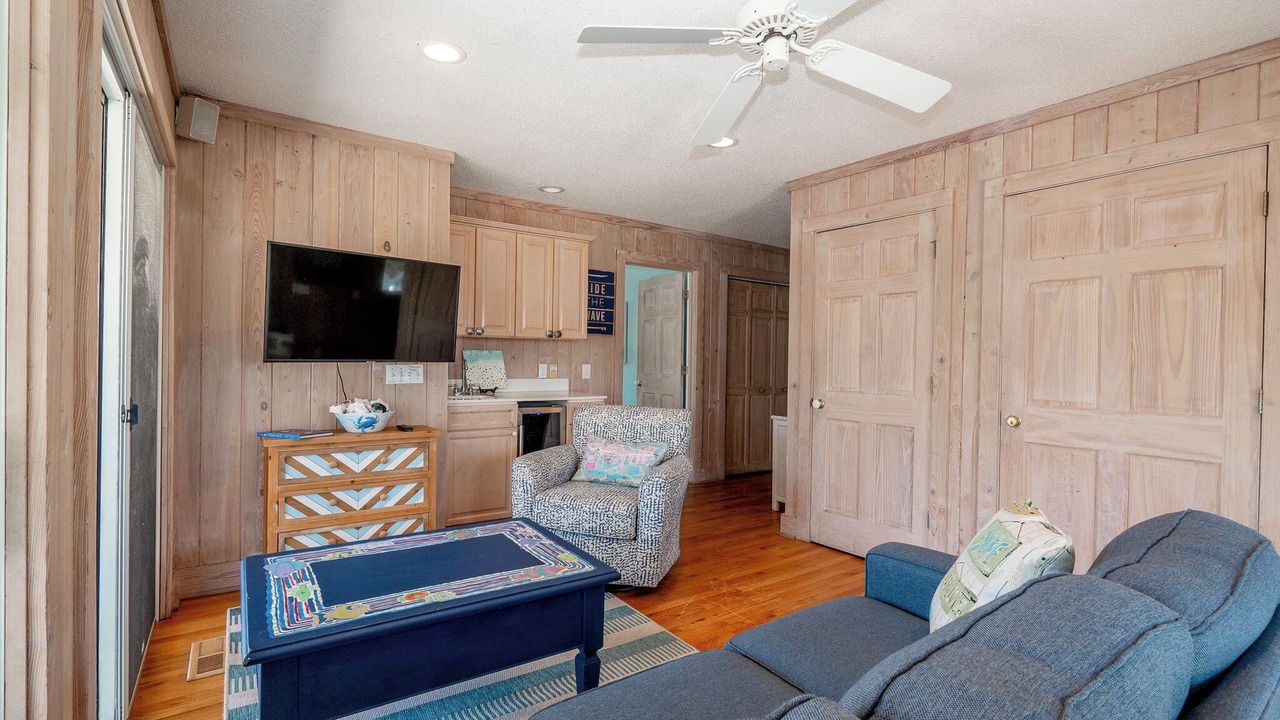 Photo of Livingroom in Pawleys Island