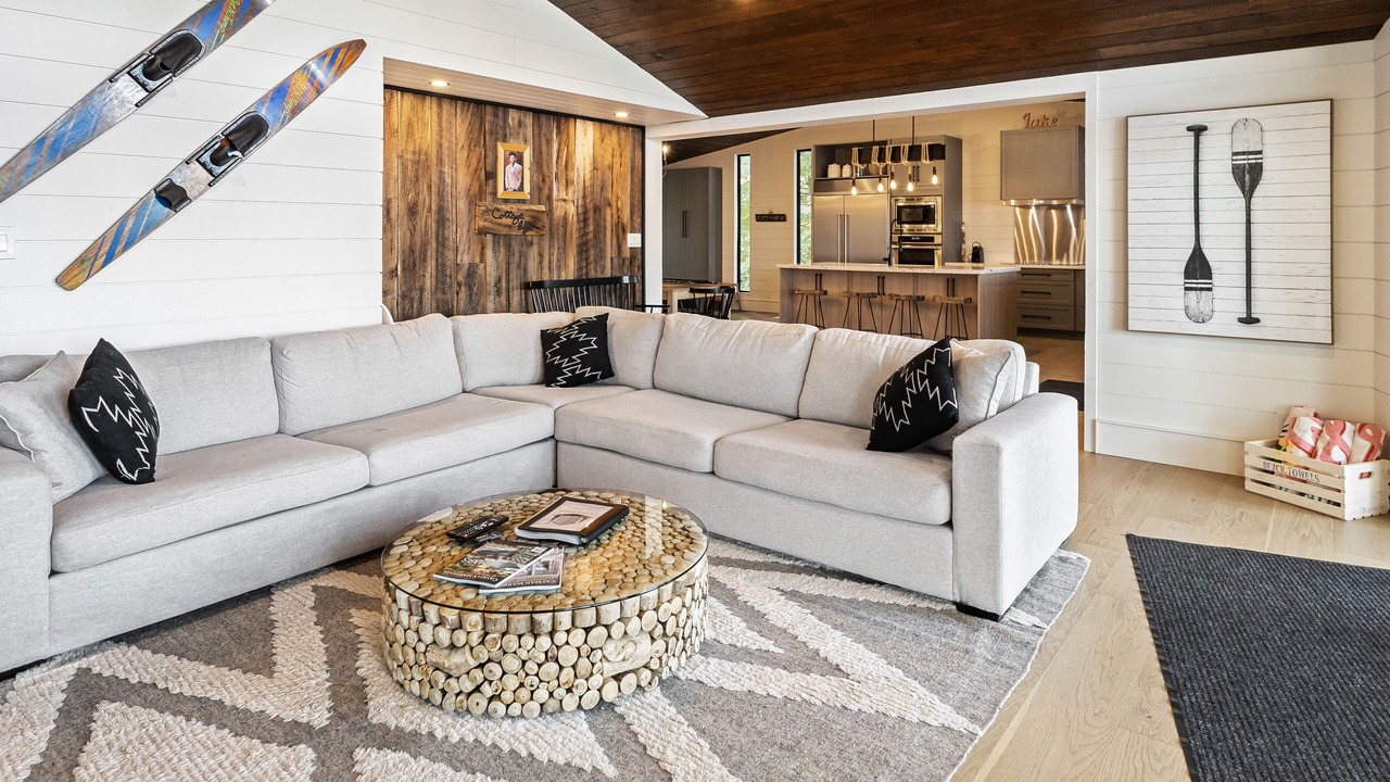 Photo of Livingroom in Gravenhurst