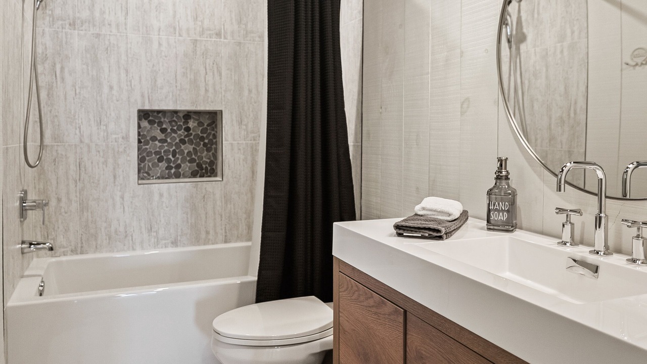 Photo of Bathroom in Gravenhurst