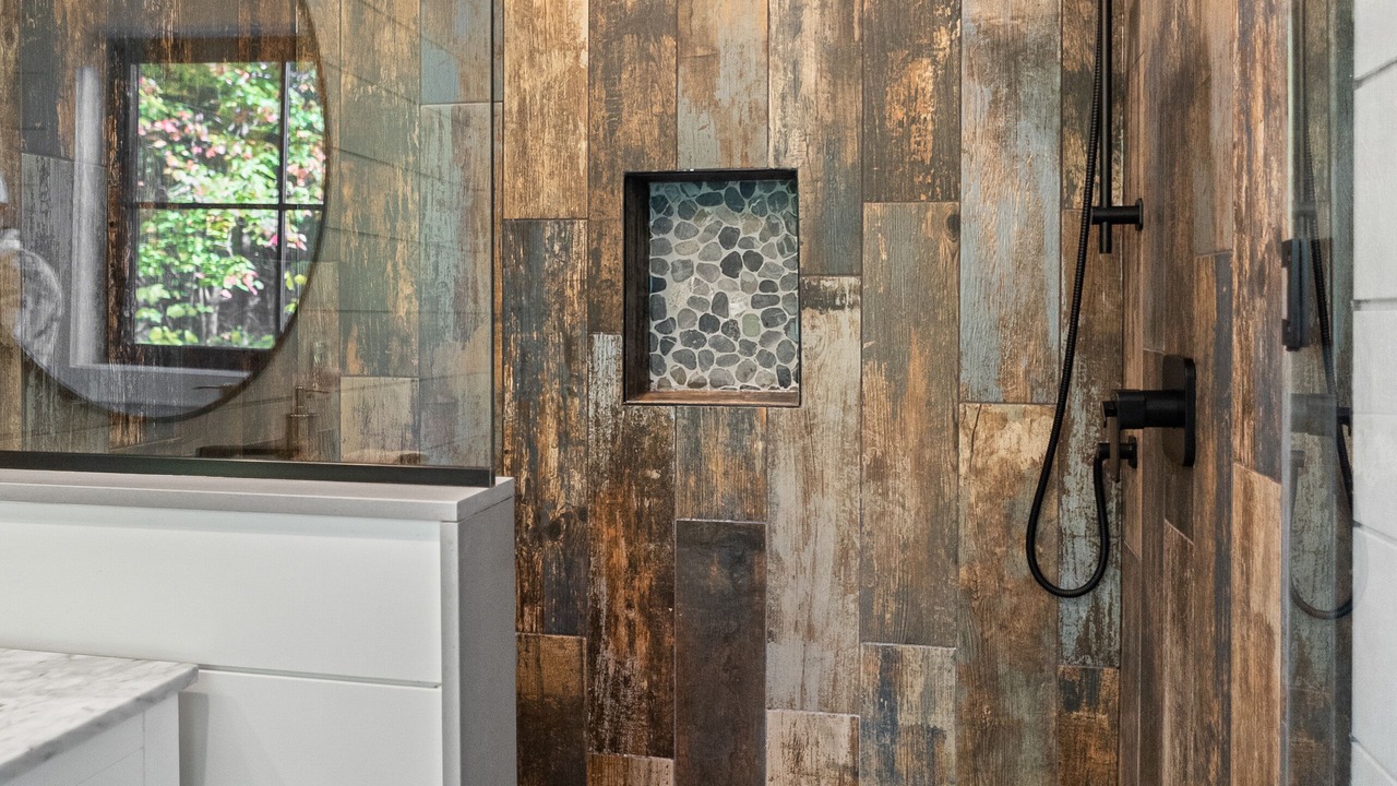 Photo of Bathroom in Gravenhurst