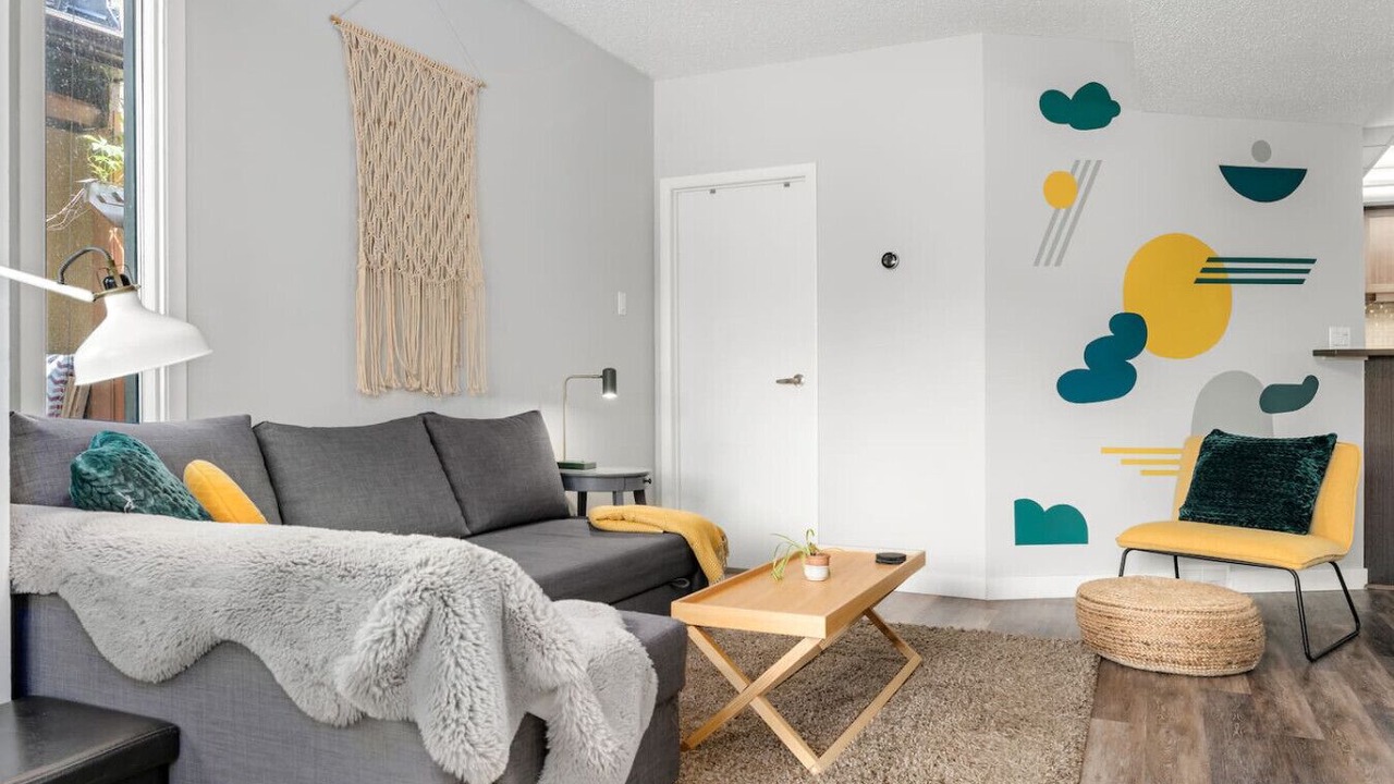 Photo of Livingroom in Bridgeland