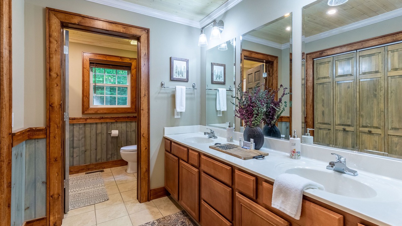 Photo of Bathroom in Cullowhee