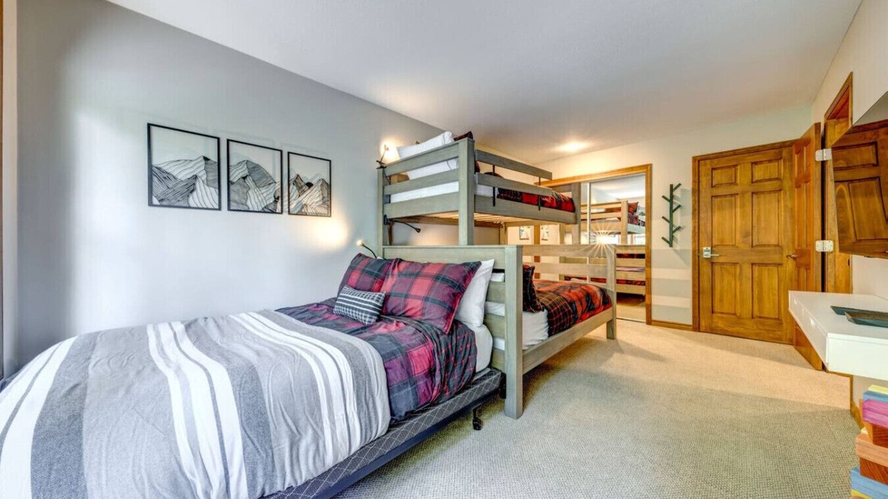 Photo of Bedroom in Blackcomb