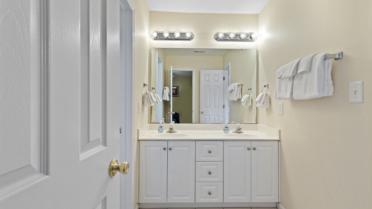 Photo of Bathroom in Surfside Beach