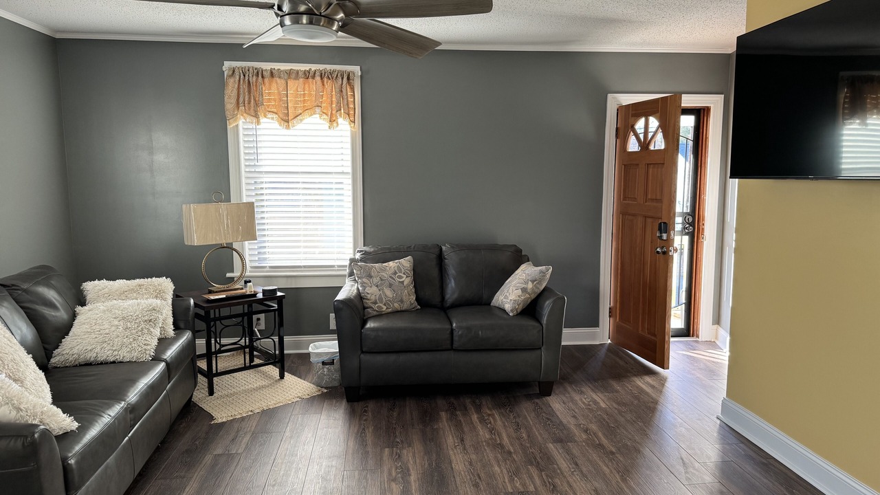 Photo of Livingroom in Danville