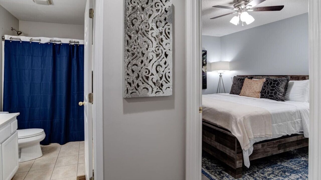 Photo of Bedroom in Royal Pines