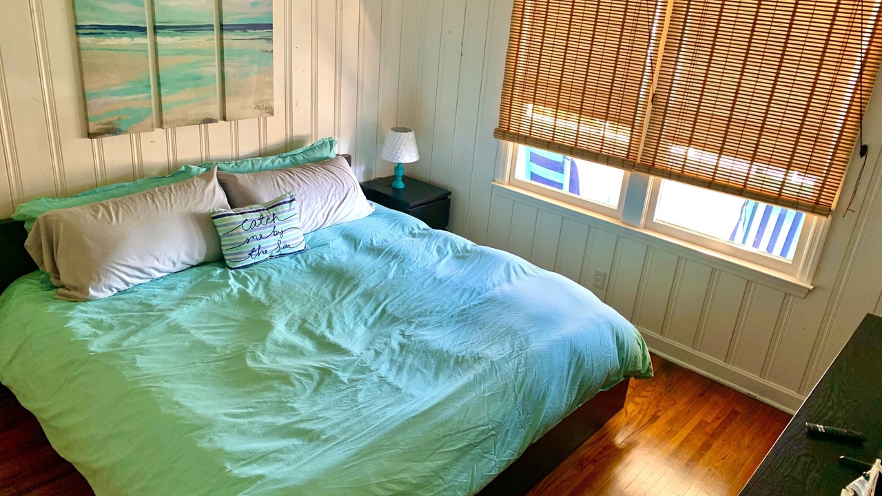 Photo of Bedroom in Crescent Beach