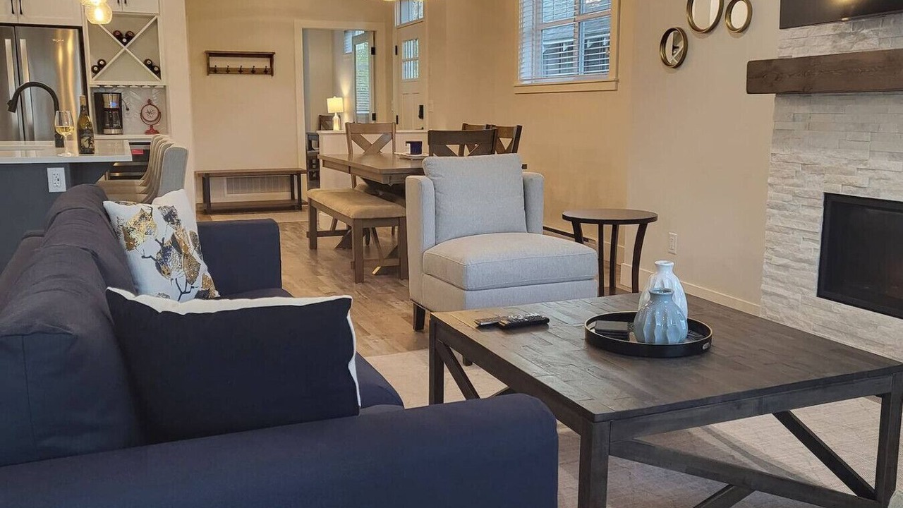Photo of Livingroom in Osoyoos