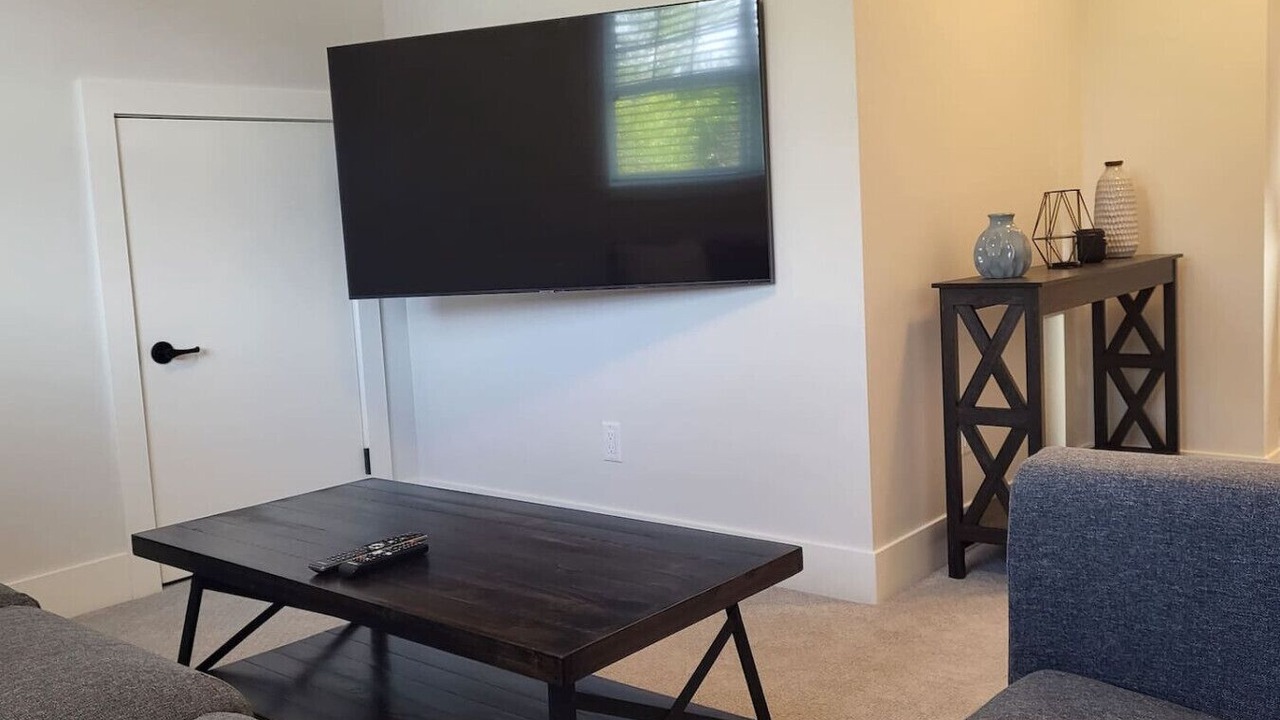 Photo of Livingroom in Osoyoos