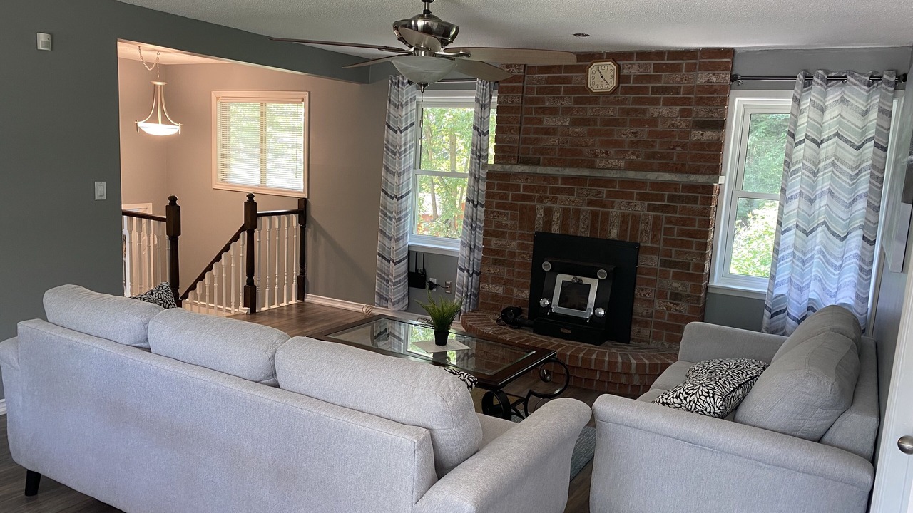 Photo of Livingroom in Clearview Township