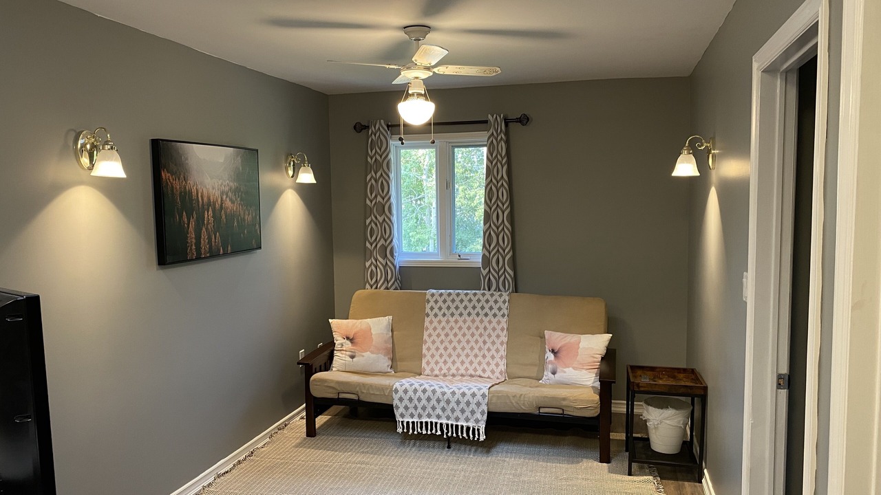 Photo of Livingroom in Clearview Township