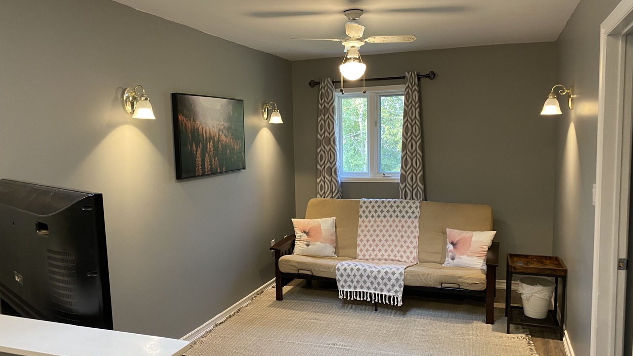 Photo of Livingroom in Clearview Township