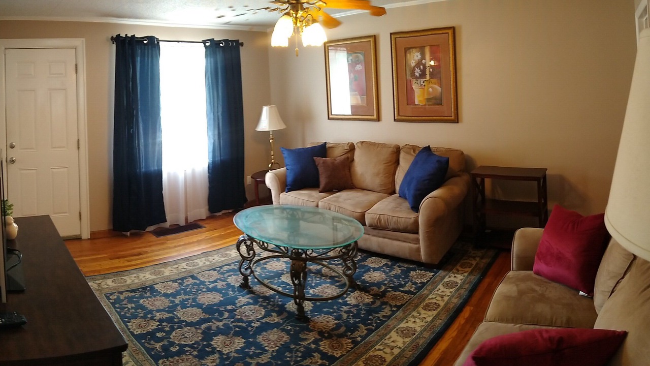 Photo of Livingroom in Pine Crest