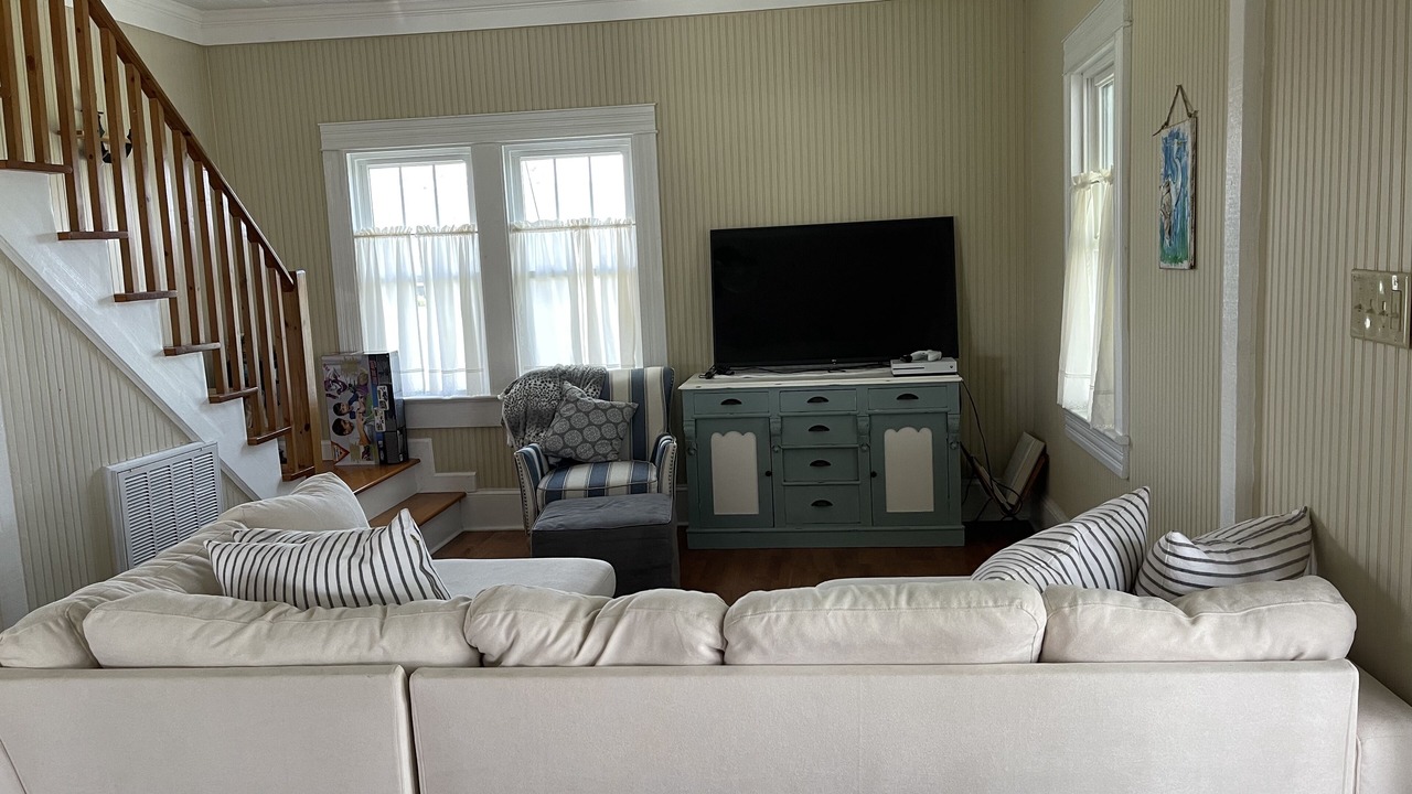 Photo of Livingroom in Davis