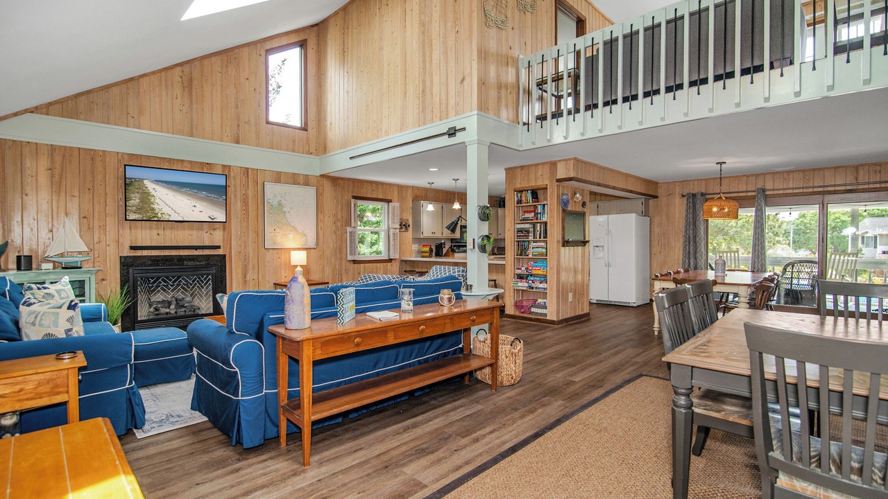 Photo of Livingroom in North Litchfield Beach