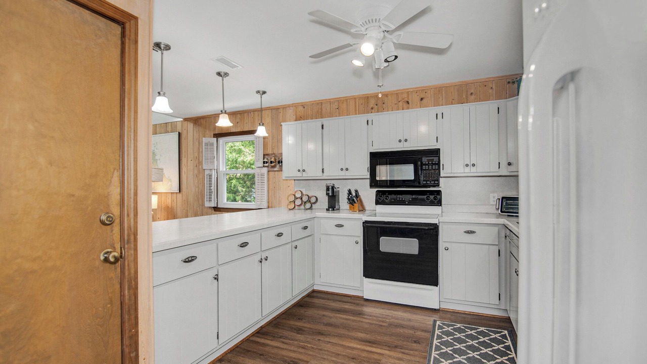Photo of Kitchen in North Litchfield Beach