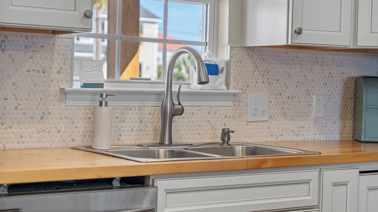 Photo of Kitchen in Inlet Harbour
