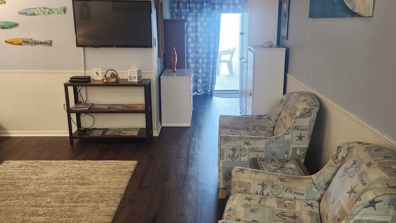 Photo of Livingroom in Crescent Beach