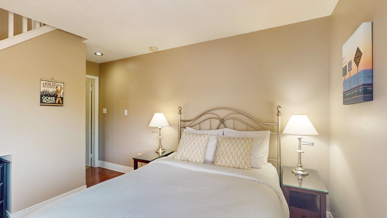 Photo of Bedroom in Craigleith