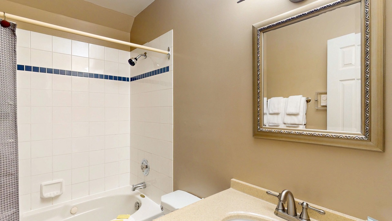 Photo of Bathroom in Craigleith