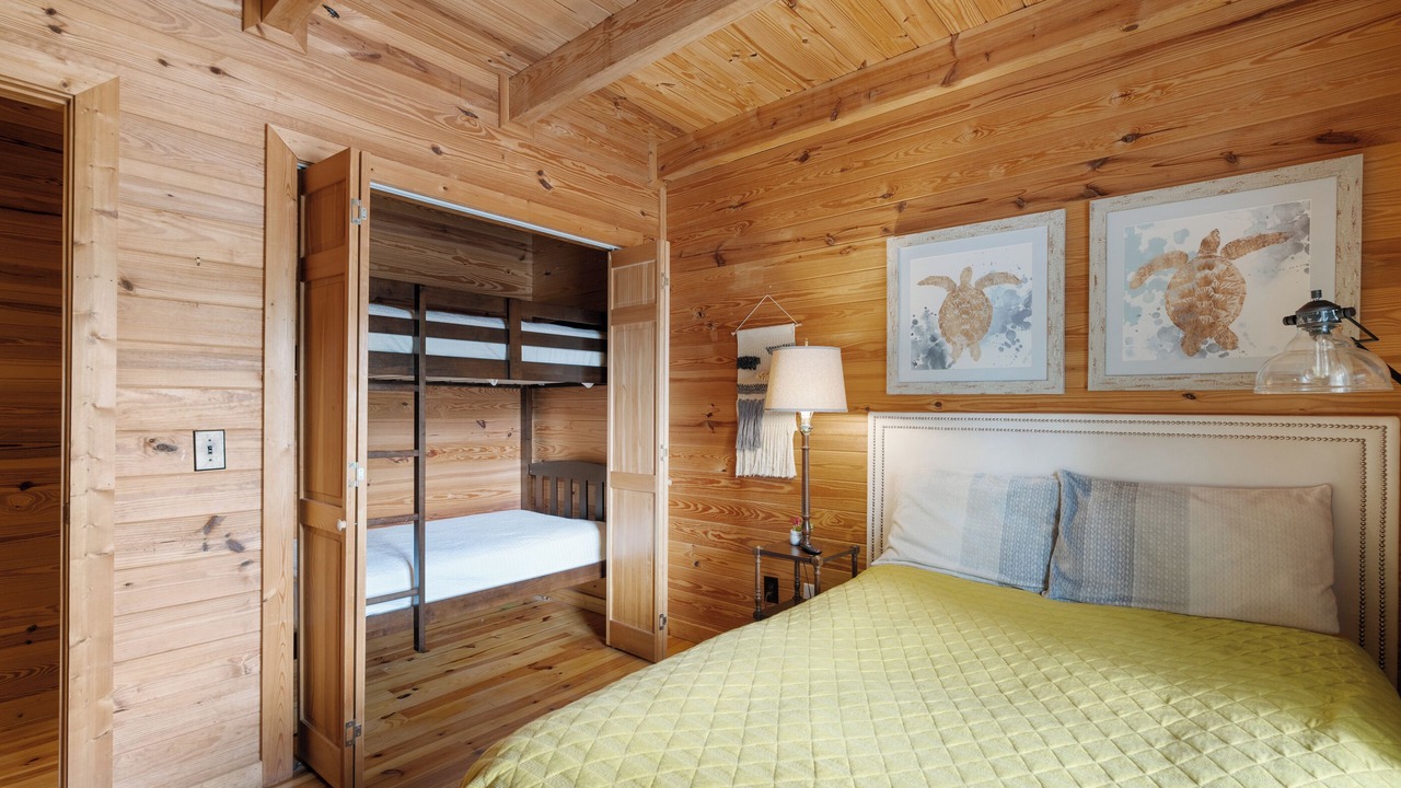 Photo of Bedroom in Seneca