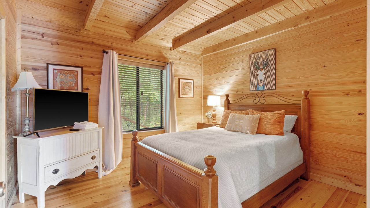 Photo of Bedroom in Seneca
