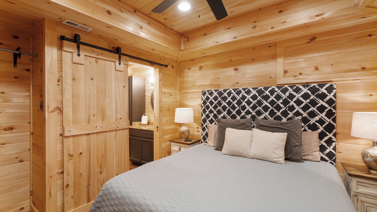 Photo of Bedroom in Seneca