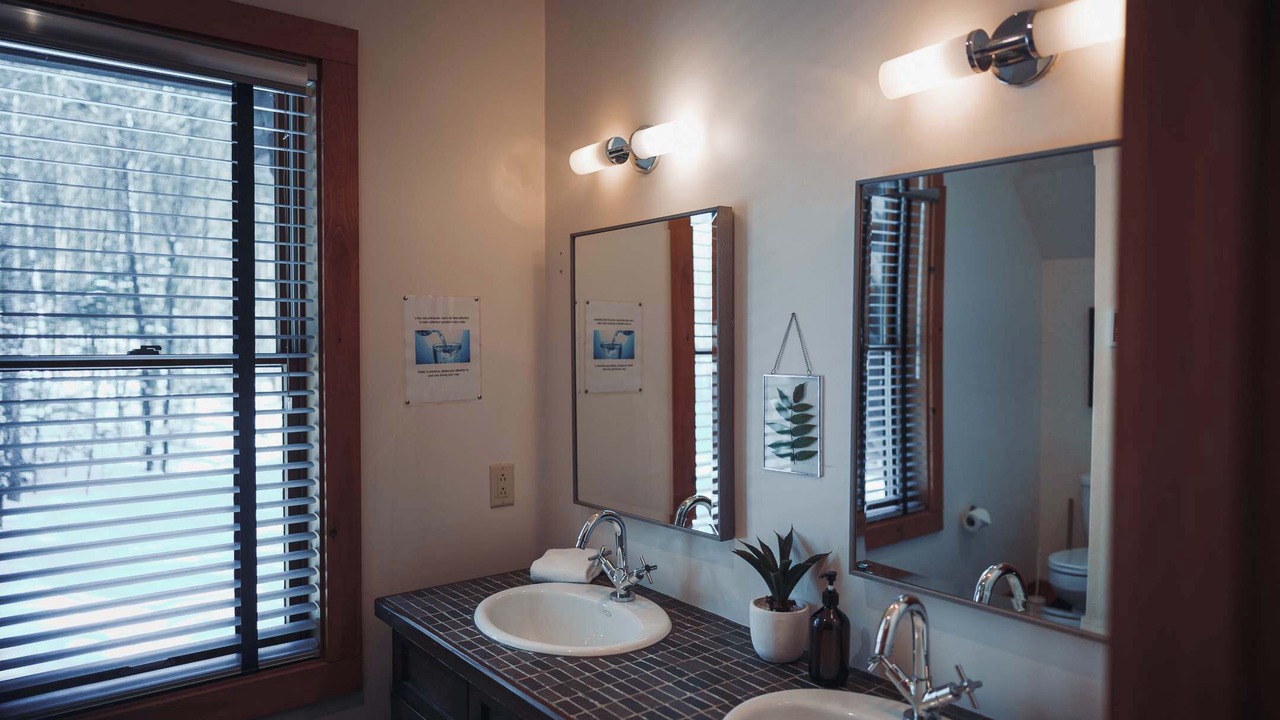 Photo of Bathroom in Lac-Superieur