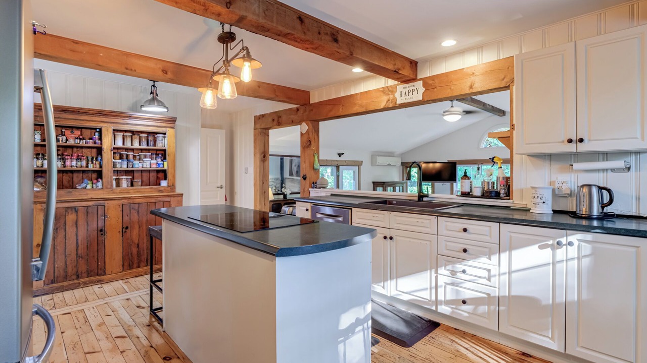 Photo of Kitchen in Parry Sound