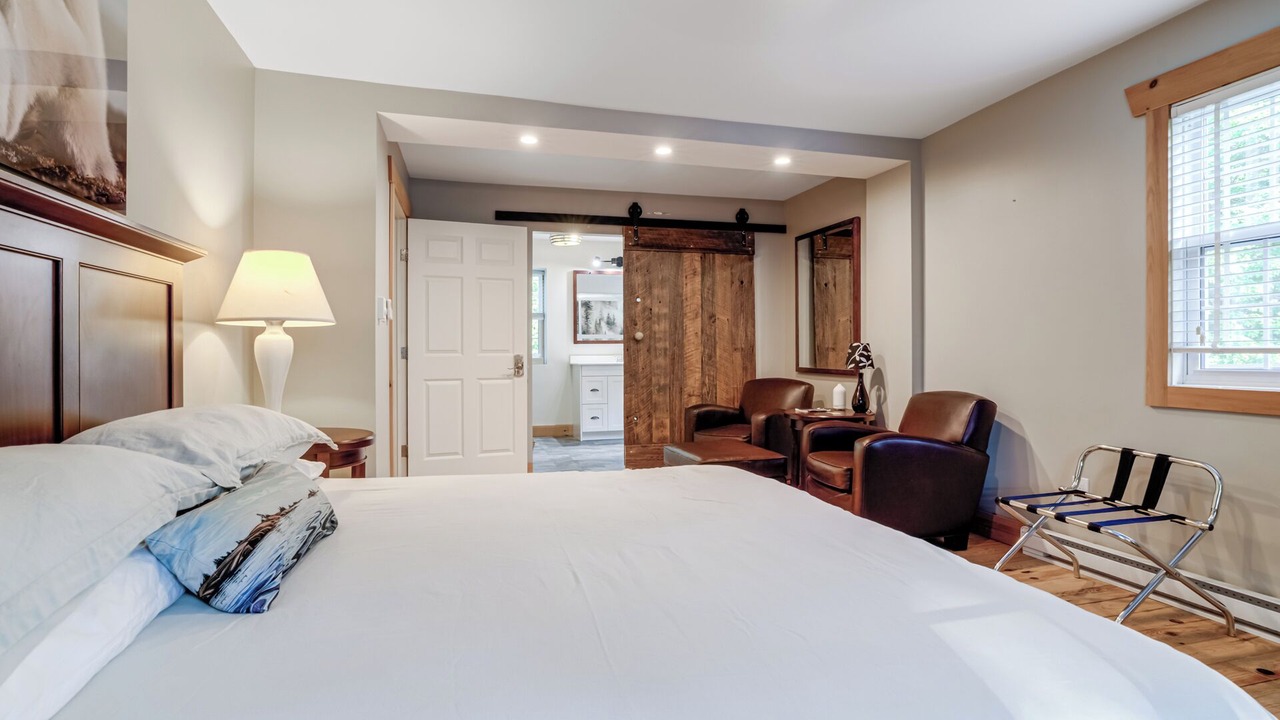 Photo of Bedroom in Parry Sound